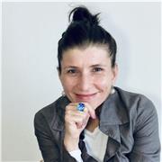 DaF & Latein Lehrerin mit Universitätsabschluss (Philologie) und 25 Jahren Erfahrung in Tutoring für Jugendliche und Erwachsene